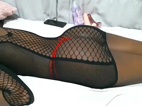 Snapshot of miss_barbiee chatting on 02/06/26, 02:35 miss barbiee online show from 02/06/26, 02:35