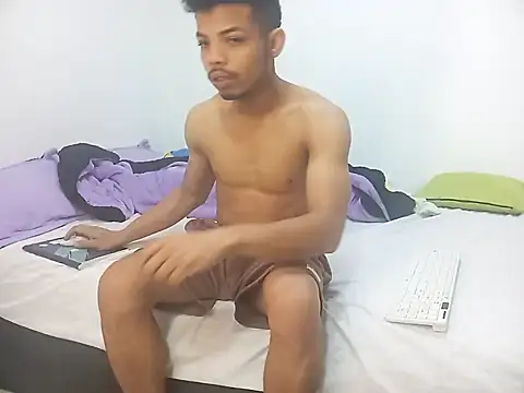 danidiazto2023 online show from 02/13/25, 08:03