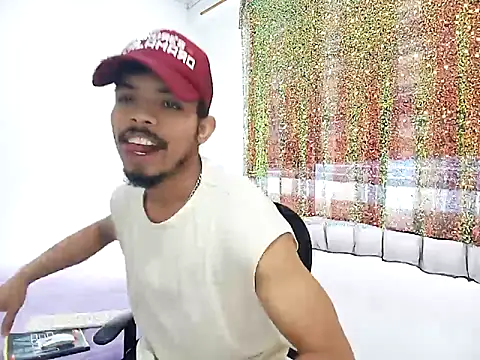 danidiazto2023 online show from 02/11/25, 05:40