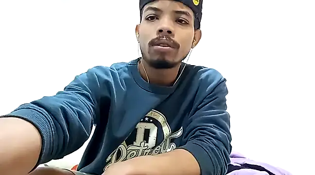 danidiazto2023 online show from 03/16/25, 09:58