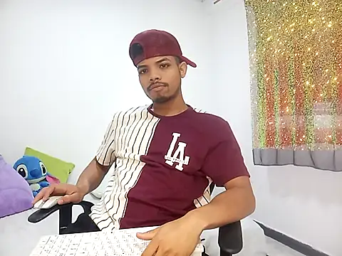 danidiazto2023 online show from 02/14/25, 08:48