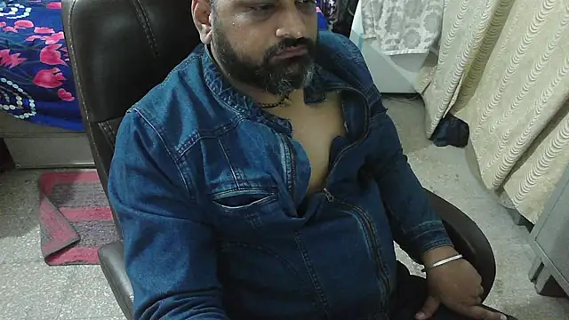 rentarob online show from 11/24/25, 05:46