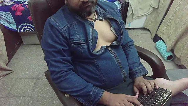 rentarob online show from 11/19/25, 05:24