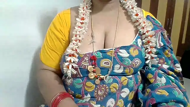Snapshot of archanatelugu9 chatting on 05/20/26, 12:07 archanatelugu9 online show from 05/20/26, 12:07