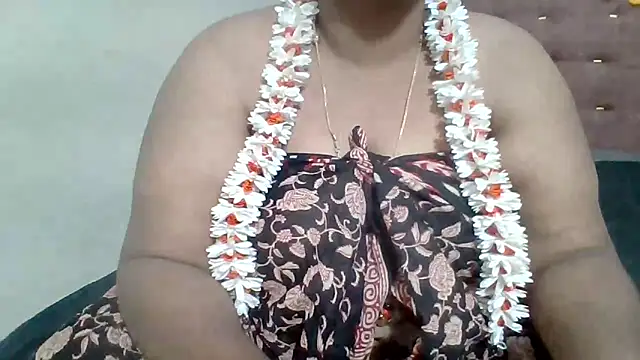 Snapshot of archanatelugu9 chatting on 03/08/26, 04:32 archanatelugu9 online show from 03/08/26, 04:32