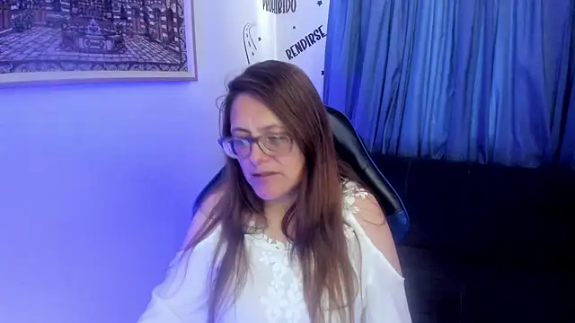 Snapshot of Ivette_Shaira chatting on 06/10/26, 05:47 Ivette Shaira online show from 06/10/26, 05:47