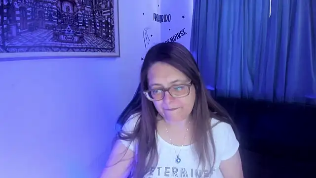 Snapshot of Ivette_Shaira chatting on 07/05/26, 01:07 Ivette Shaira online show from 07/05/26, 01:07