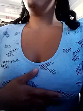 Snapshot of Morenitha-XXX chatting on 04/30/26, 08:27 Morenitha-XXX online show from 04/30/26, 08:27