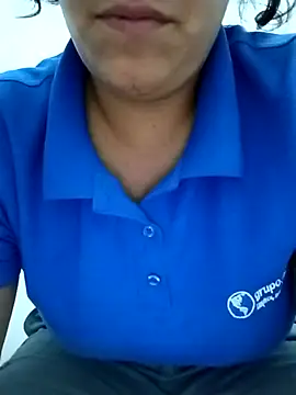 Snapshot of Morenitha-XXX chatting on 02/20/26, 10:01 Morenitha-XXX online show from 02/20/26, 10:01