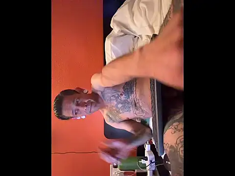LB Living online show from 11/15/25, 09:46