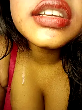 Hotlisa online show from 12/04/25, 05:28