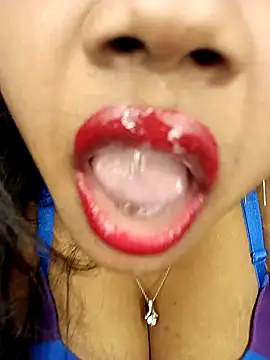 Snapshot of Hotlisa chatting on 02/12/25, 04:12 Hotlisa online show from 02/12/25, 04:12