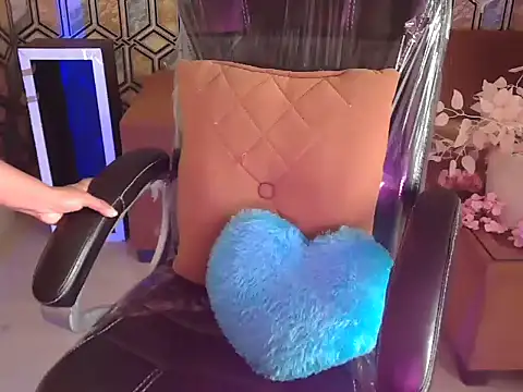 shivi moto online show from 11/11/25, 05:02