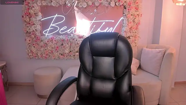 MileyCruz  online show from 04/08/26, 07:26