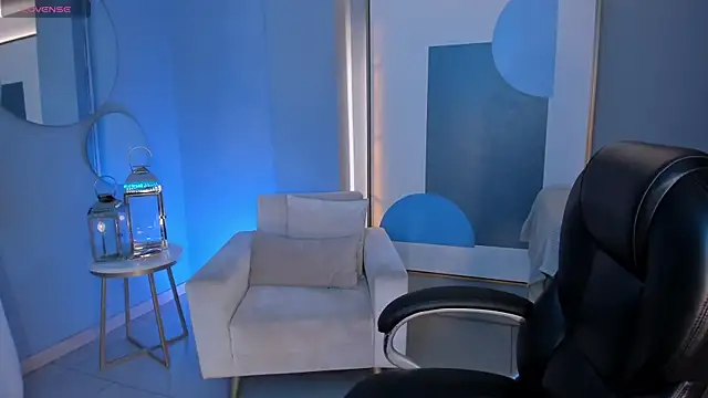 DannaCruz online show from 12/04/25, 07:02