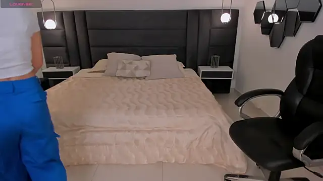 BiancaPierce online show from 09/23/25, 12:01