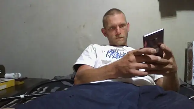 daddytim0 online show from 04/12/26, 06:22