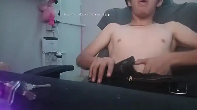 adri uwu online show from 11/03/25, 01:44