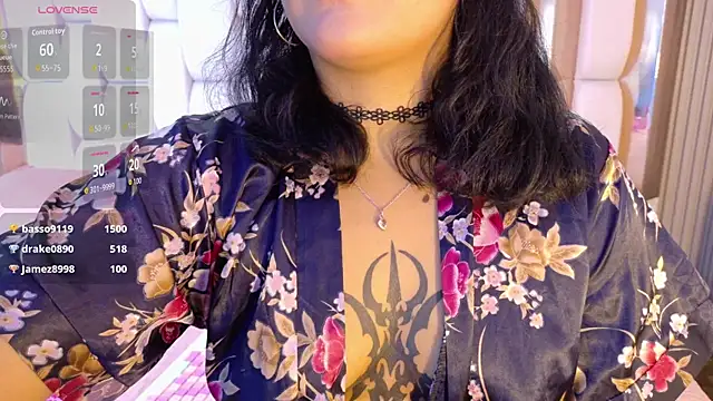 valkiria moore online show from 09/20/25, 08:03