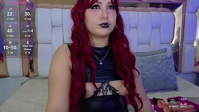 valkiria moore online show from 11/22/25, 07:35