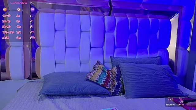 valkiria moore online show from 10/01/25, 09:40