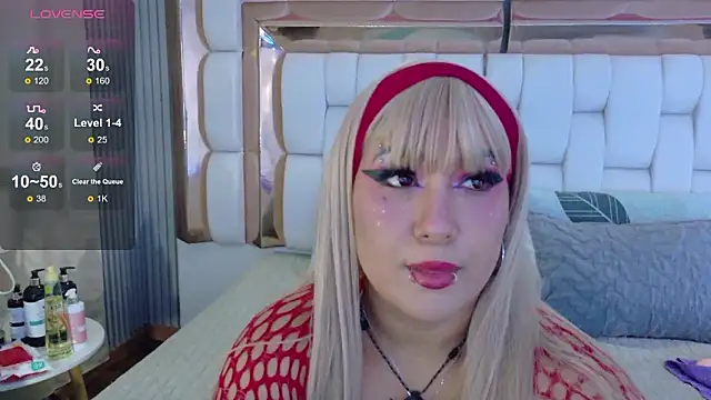 valkiria moore online show from 02/02/26, 08:08