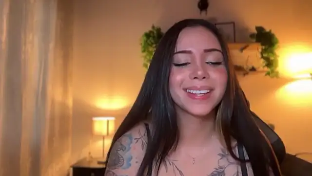 Snapshot of Paulah_x chatting on 02/17/26, 09:12 Paulah x online show from 02/17/26, 09:12