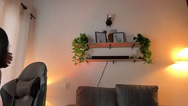 Paulah x online show from 04/04/26, 07:53