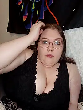 Sexycurvyemilyy online show from 03/24/26, 10:10