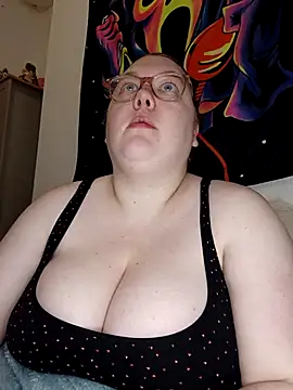 Sexycurvyemilyy online show from 03/02/26, 09:11