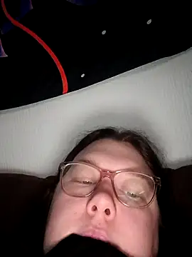 Sexycurvyemilyy online show from 02/05/26, 04:14