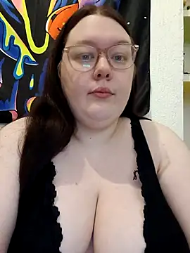 Sexycurvyemilyy online show from 01/31/26, 09:13