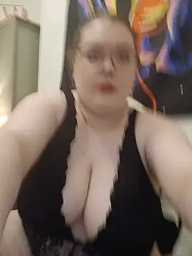 Snapshot of Sexycurvyemilyy chatting on 06/19/26, 09:31 Sexycurvyemilyy online show from 06/19/26, 09:31