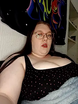 Sexycurvyemilyy online show from 02/27/26, 09:47