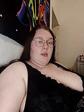 Sexycurvyemilyy online show from 02/25/26, 08:52