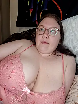 Sexycurvyemilyy online show from 03/25/26, 10:08