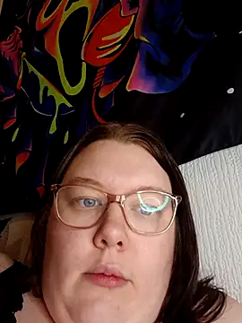 Sexycurvyemilyy online show from 02/28/26, 09:47