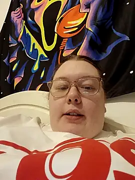 Sexycurvyemilyy online show from 11/21/25, 07:46