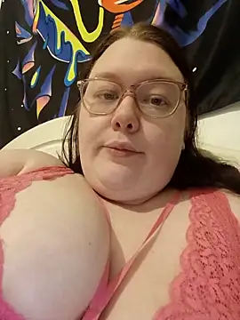 Sexycurvyemilyy online show from 12/16/25, 09:30