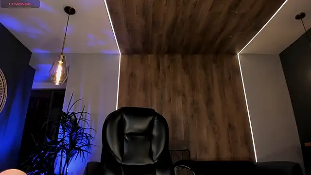 Snapshot of SophiePalmer chatting on 10/23/25, 11:20 SophiePalmer online show from 10/23/25, 11:20