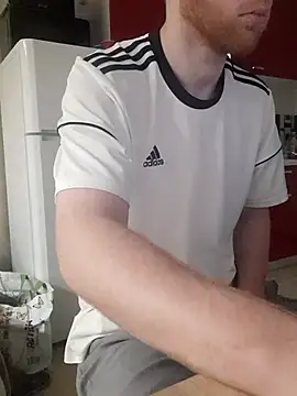 Snapshot of FillipsonDon chatting on 11/08/25, 11:52 FillipsonDon online show from 11/08/25, 11:52