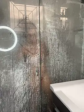 Selena G69 online show from 12/19/25, 05:37