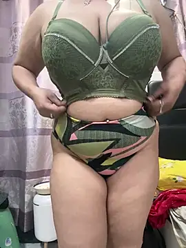 Sexybomb33 online show from 02/19/26, 07:55