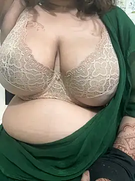 Sexybomb33 online show from 02/08/26, 10:18