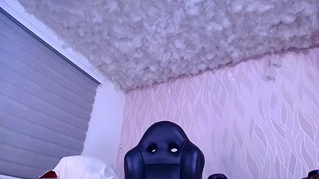 emyli sam online show from 01/11/25, 12:07