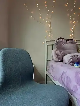 Natur4lBeautyb33 online show from 02/05/25, 08:35