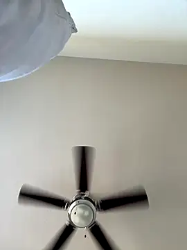 Natur4lBeautyb33 online show from 10/27/25, 09:38