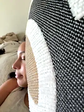 Natur4lBeautyb33 online show from 10/21/25, 08:52