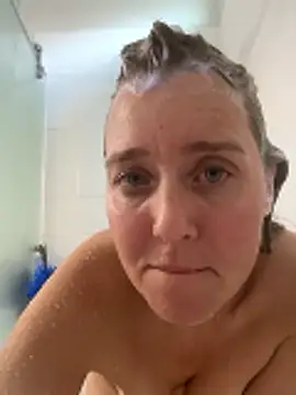 SkyelarSommer online show from 10/30/25, 05:54