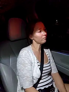 SkyelarSommer online show from 12/17/25, 11:10